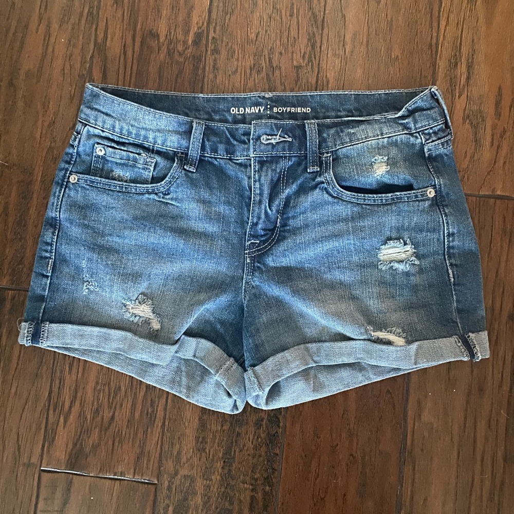 Old Navy Boyfriend Distressed Jean Shorts SZ 4